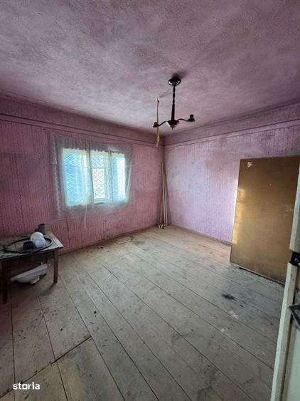 Casă cu 3 camere în Satu Nou de Jos