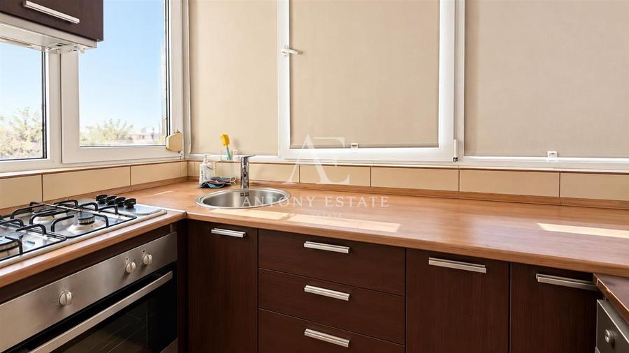 Apartament cu 2 camere decomandat, mobilat în Decebal