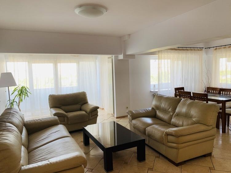 Apartament cu 3 camere decomandat, mobilat în Unirii