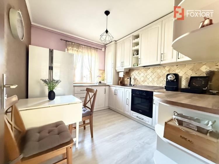 Apartament cu 3 camere decomandat, mobilat în Șagului