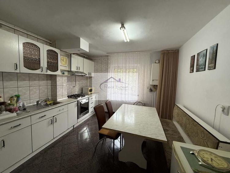 Apartament cu 2 camere decomandat în Zorilor