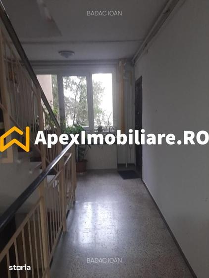 Apartament cu 2 camere decomandat în Drumul Taberei