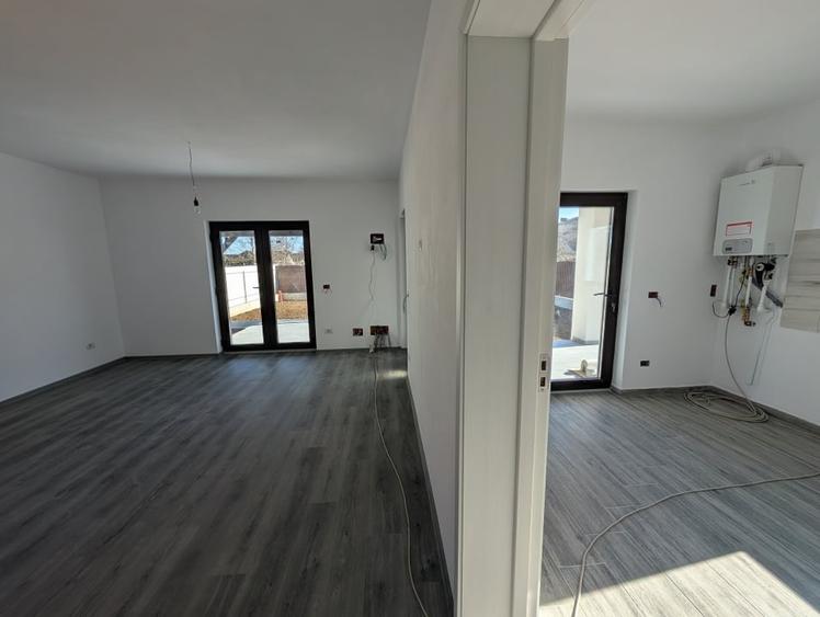 Casă individuală cu 4 camere cu Teren 350 Mp în Nord