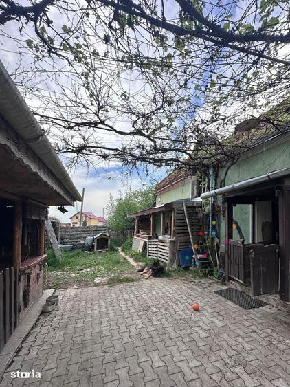 Casă cu 4 camere cu Teren 900 Mp în Vâlcele