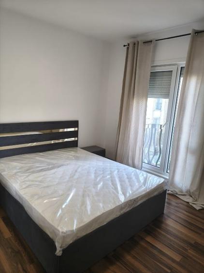 Apartament cu 3 camere semidecomandat, mobilat în Ștefăneștii de Jos