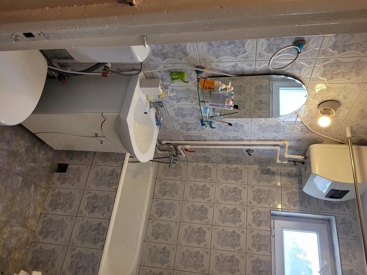 Apartament cu 3 camere semidecomandat în Ultracentral
