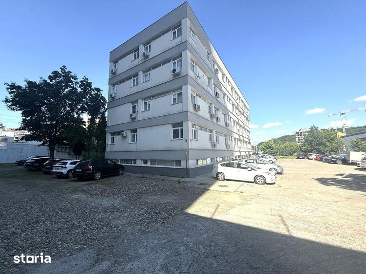 Spațiu comercial, de 50 mp, în Nicolina