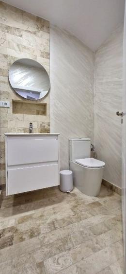 Apartament cu 2 camere decomandat, mobilat în Central