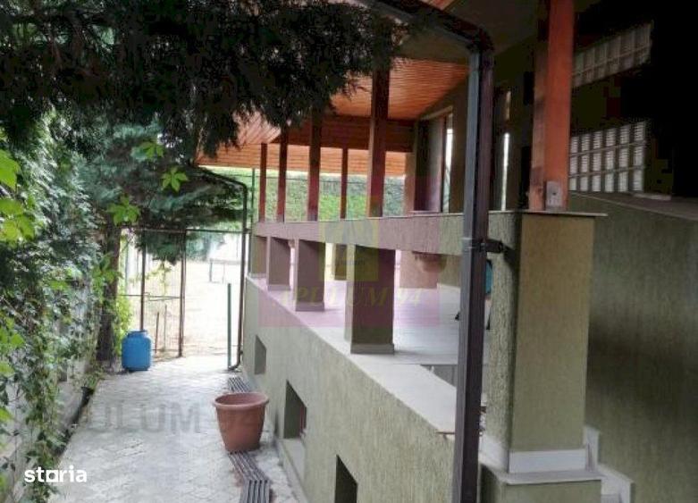 Casă cu 4 camere în Prelungirea Ghencea