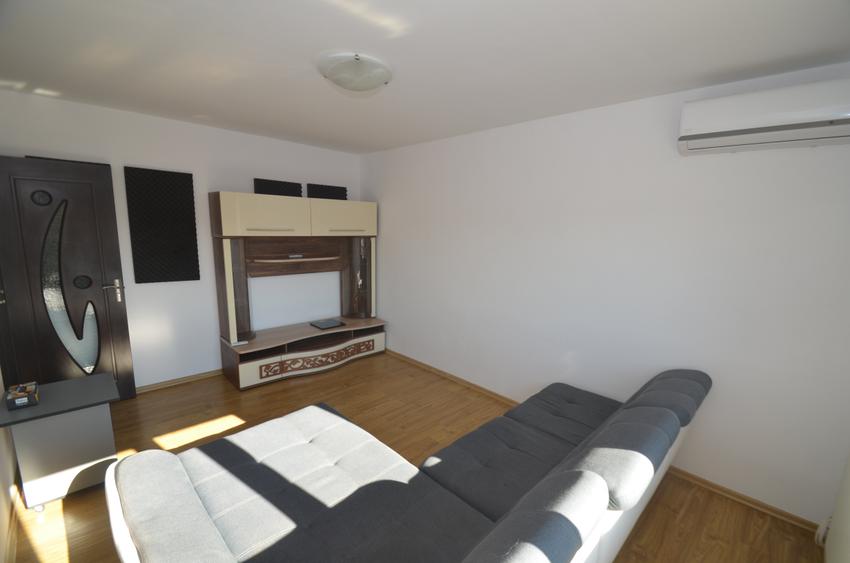 Apartament cu 2 camere decomandat în Șagului
