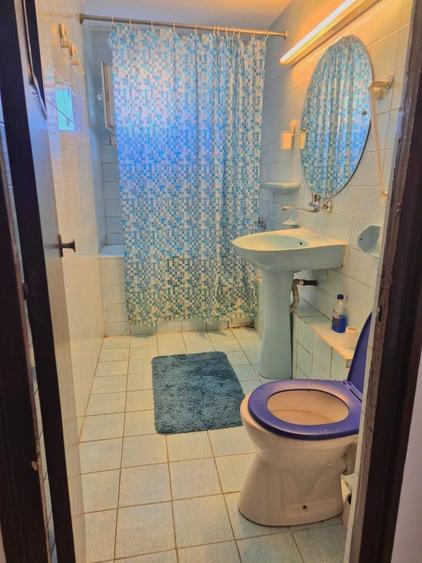 Apartament cu 3 camere decomandat în Obor