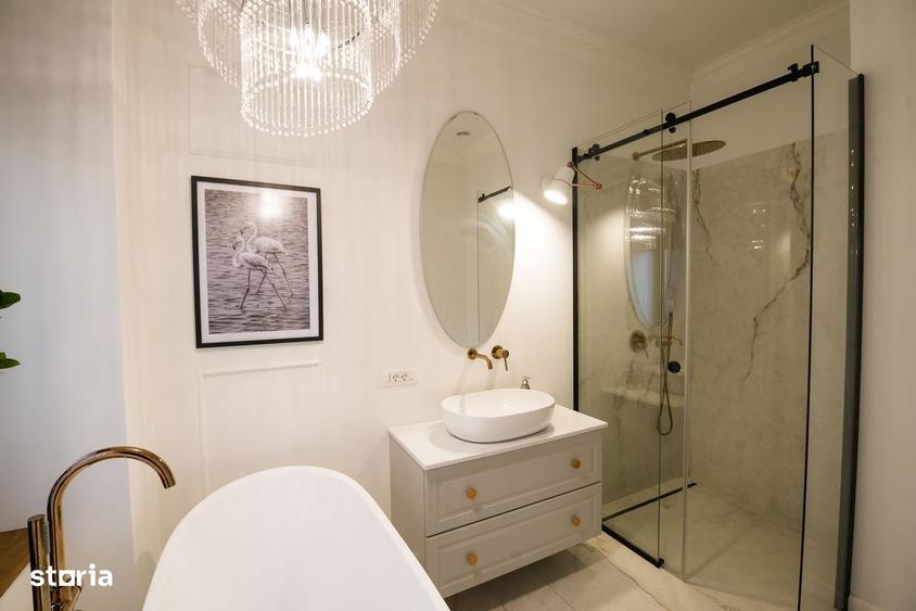 Apartament cu 4 camere decomandat, mobilat în Central