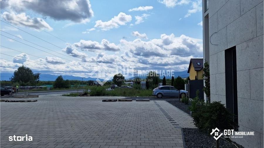 Casă cu 4 camere decomandat în Central
