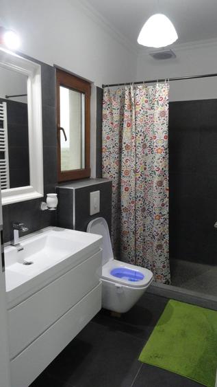 Casă cu 4 camere cu Canalizare în Costinești