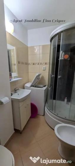 Apartament cu 3 camere decomandat în Sud