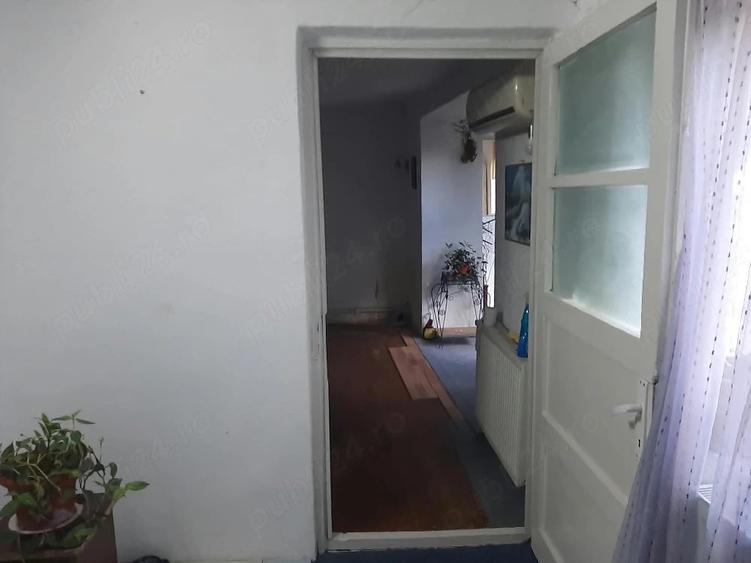 Casă cu 4 camere cu Teren 300 Mp în Andronache