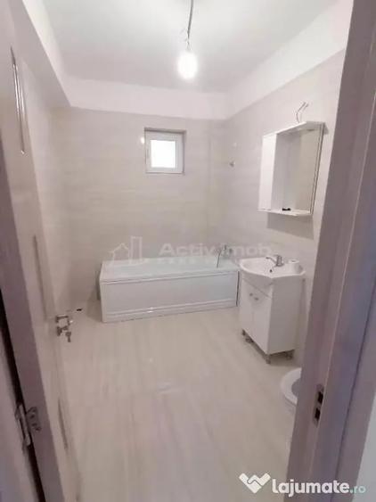 Casă cu 4 camere cu Teren 200 Mp în Rahova