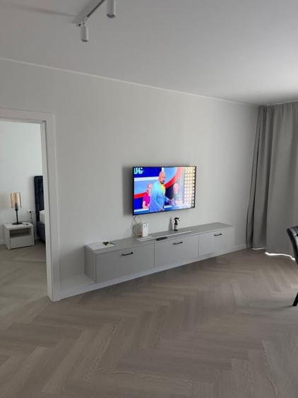 Apartament cu 2 camere semidecomandat, mobilat în Dacia