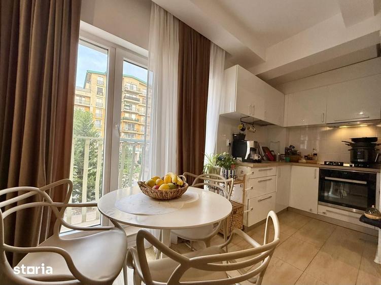 Apartament cu 3 camere semidecomandat în Ștefăneștii de Jos