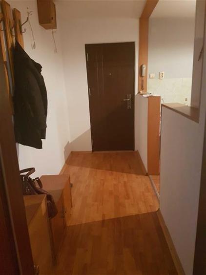 Apartament cu 2 camere semidecomandat, mobilat în Girocului