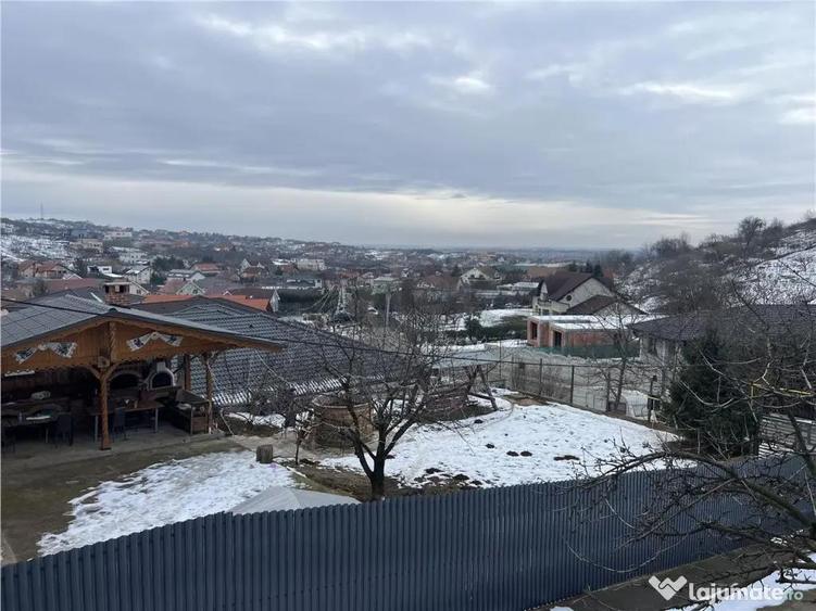 Casă cu 3 camere cu Teren 1326 Mp în Dealuri Oradea