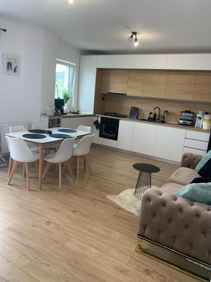 Apartament cu 2 camere semidecomandat în Florești