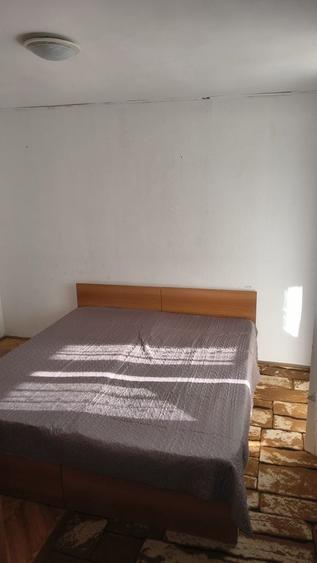 Apartament cu 3 camere semidecomandat în Dosu Bricii