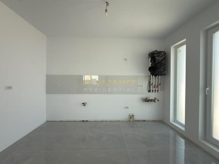 Casă cu 3 camere cu Teren 350 Mp în Berceni