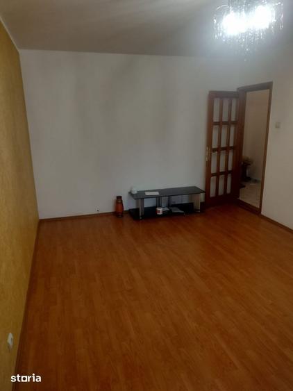 Apartament cu 2 camere în Piața Centrală