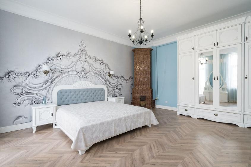 Apartament cu 5 camere decomandat, mobilat în Regina Elisabeta