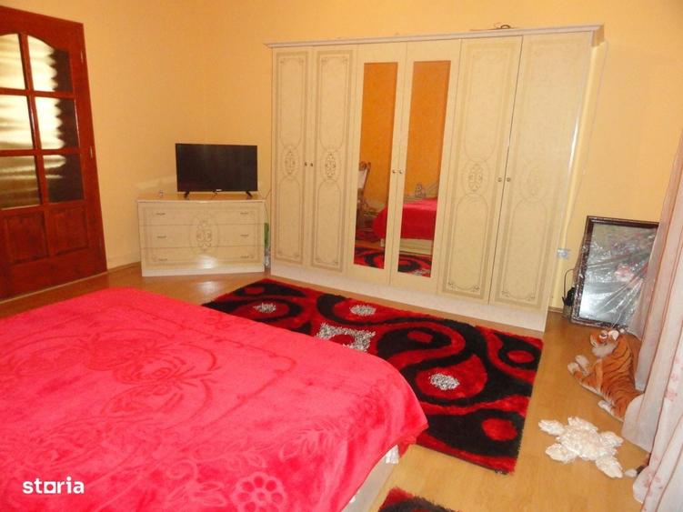 Casă cu 4 camere cu Teren 1278 Mp în Micălaca