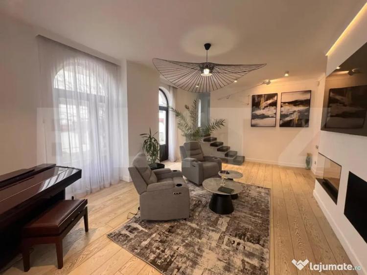 Casă cu 5 camere cu Teren 1300 Mp în Central