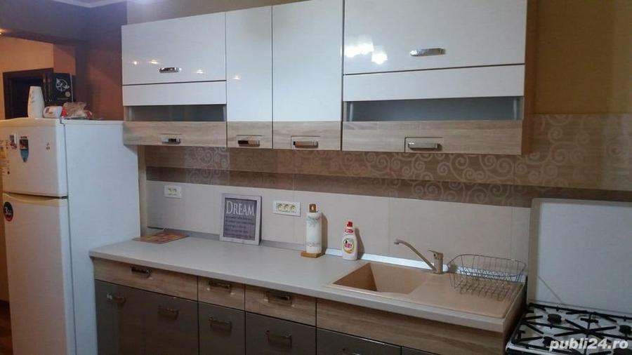 Apartament cu 3 camere decomandat în Dâmbovița