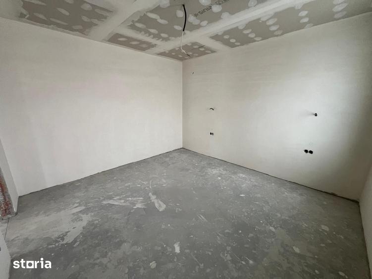 Casă cu 4 camere cu Teren 450 Mp în Central