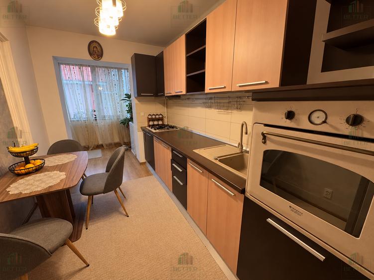 Apartament cu 3 camere decomandat în Central