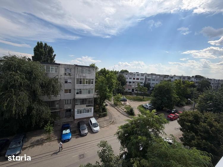 Apartament cu 2 camere decomandat în Micro 13