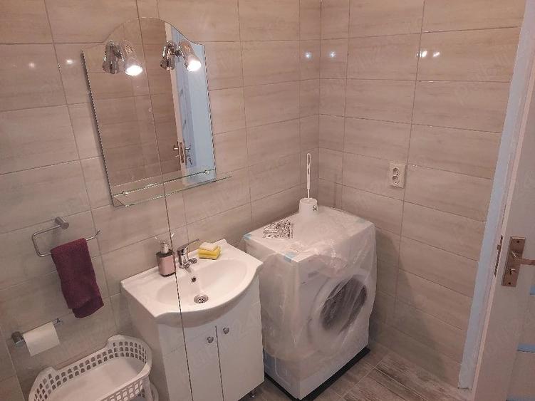 Apartament cu 2 camere semidecomandat în Cornitoiu