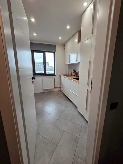 Apartament cu 3 camere semidecomandat în Nord