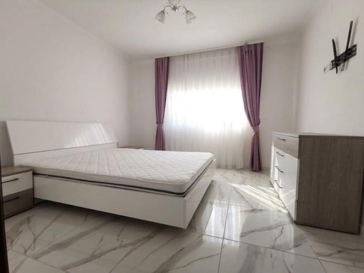 Casă individuală cu 4 camere cu Canalizare în Sântandrei