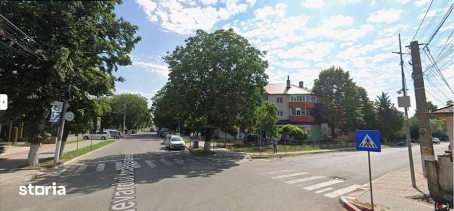 Apartament cu 4 camere în Central