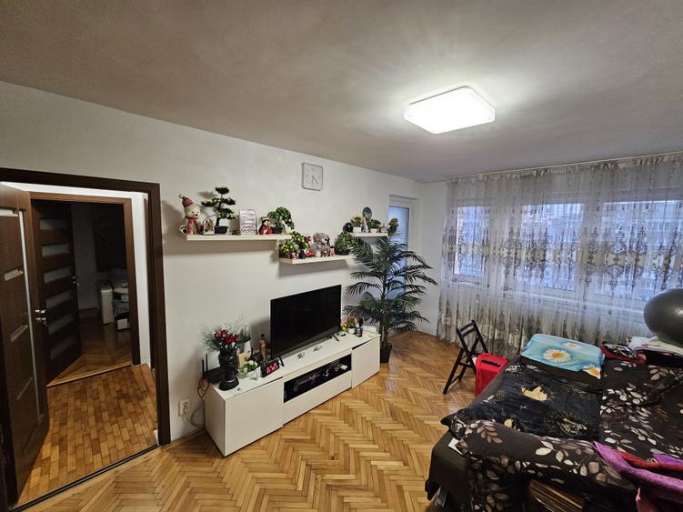 Apartament cu 2 camere semidecomandat, mobilat în Veteranilor