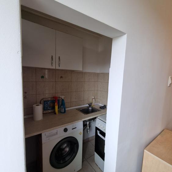 Garsonieră decomandată în Brâncoveanu