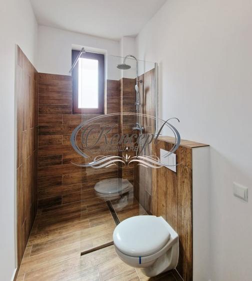 Duplex cu 4 camere cu Canalizare în Dâmbul Rotund