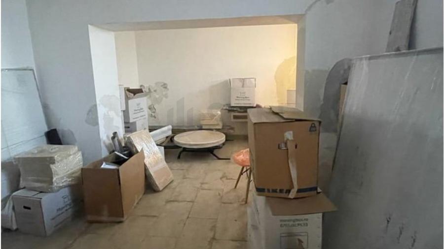Apartament cu 4 camere decomandat în Mitropolie