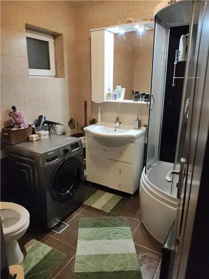Casă individuală cu 4 camere cu Teren 500 Mp în Nazna