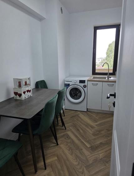 Apartament cu 2 camere decomandat în Românești