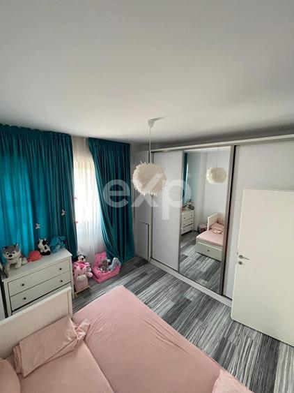 Apartament cu 3 camere semidecomandat, mobilat în Pantelimon