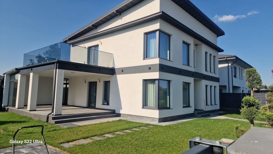 Casă cu 3 camere în Gherăiești