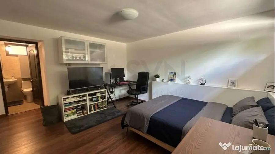 Casă cu 5 camere cu Teren 185 Mp în Vatra Luminoasă