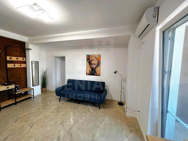 Apartament cu 2 camere semidecomandat, mobilat în Rovine